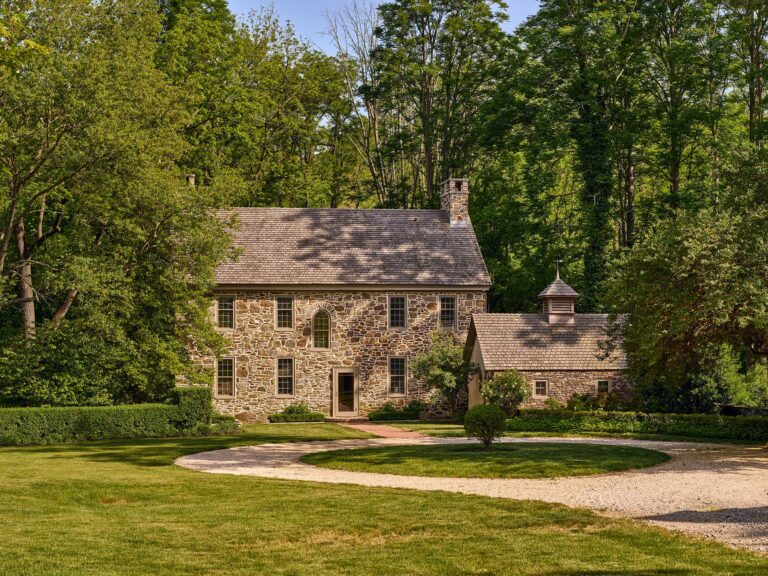 Approach to Big Bend in Chadds Ford Pennsylvania